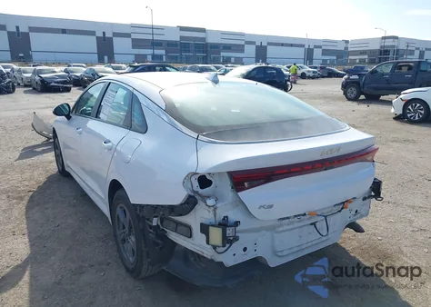 2022 Kia K5 Lxs z USA, uszkodzony, nr VIN 5XXG14J26NG117249